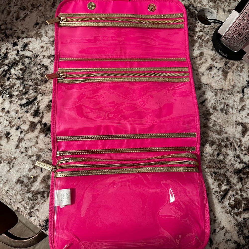 Lilly Pulitzer catch the wave travel bag makeup toiletries new in package HTF - Picture 2 of 4